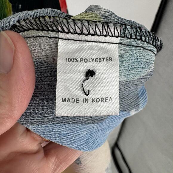 Damee Inc top blouse shirt large L colorful button up lightweight business - Picture 4 of 6